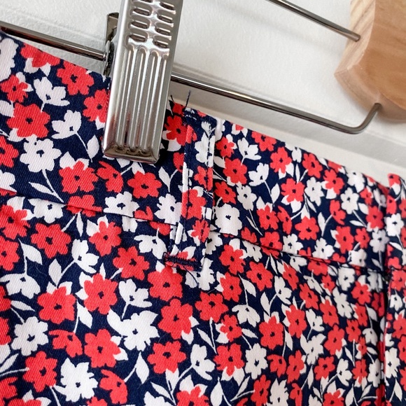 H&M red and blue floral shorts - Picture 6 of 6